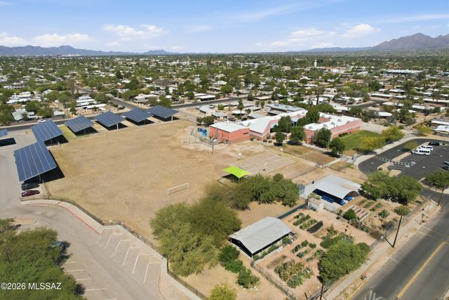 5221 E 4th Street, Tucson, AZ 85711