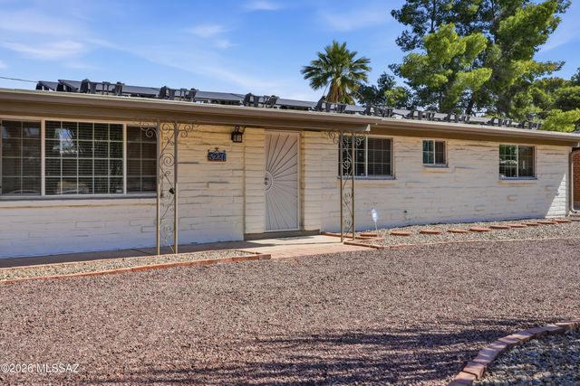 5221 E 4th Street, Tucson, AZ 85711