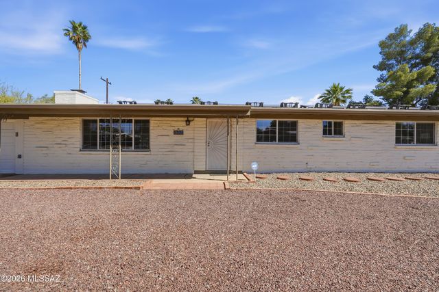 5221 E 4th Street, Tucson, AZ 85711