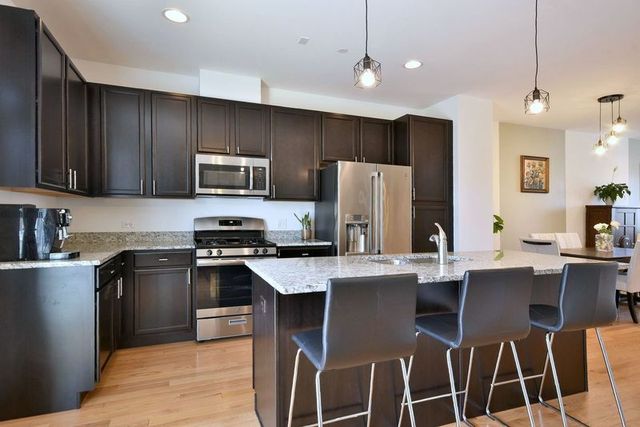 803 Lee Street, Des Plaines, IL 60016