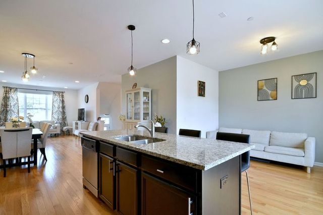 803 Lee Street, Des Plaines, IL 60016