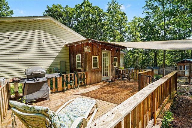 9501 US Highway 64 W, Trinity, NC 27370
