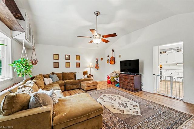 9501 US Highway 64 W, Trinity, NC 27370