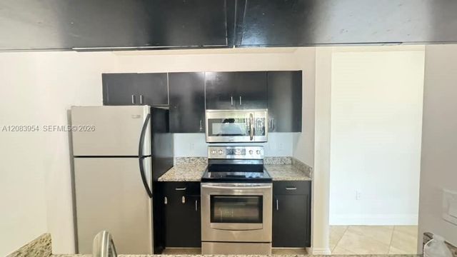 1739 Village Boulevard 106, West Palm Beach, FL 33409