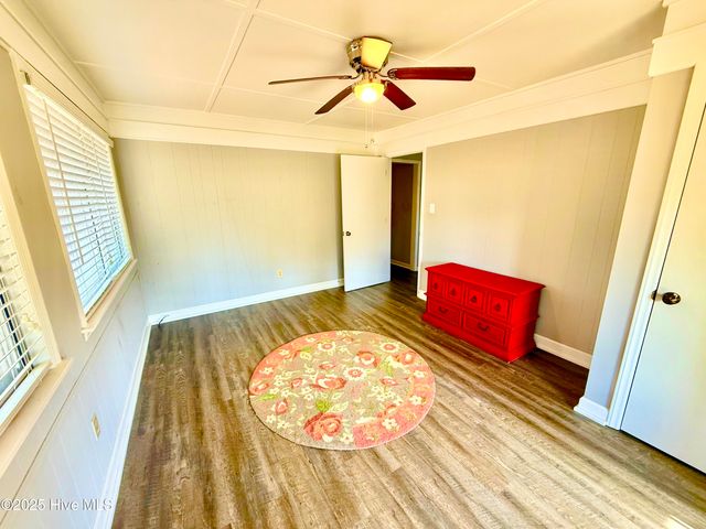 1214 Lupton Drive, Oriental, NC 28571