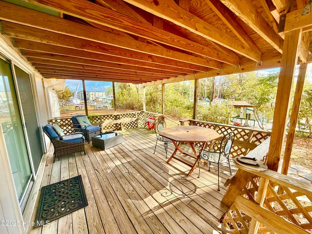 1214 Lupton Drive, Oriental, NC 28571