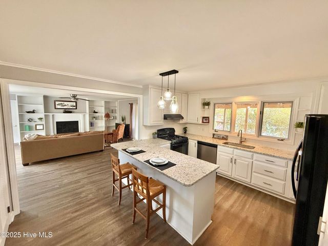 1214 Lupton Drive, Oriental, NC 28571