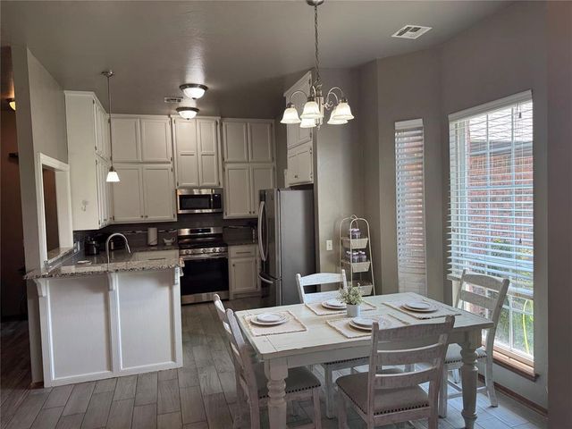 1121 NW Phils Way, Piedmont, OK 73078