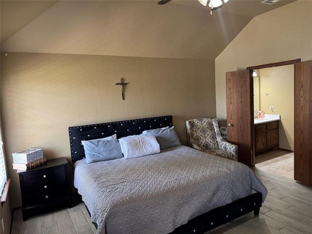 1121 NW Phils Way, Piedmont, OK 73078