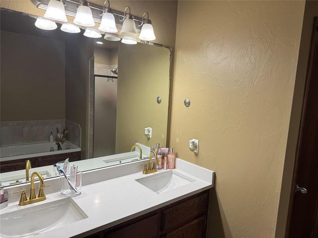 1121 NW Phils Way, Piedmont, OK 73078