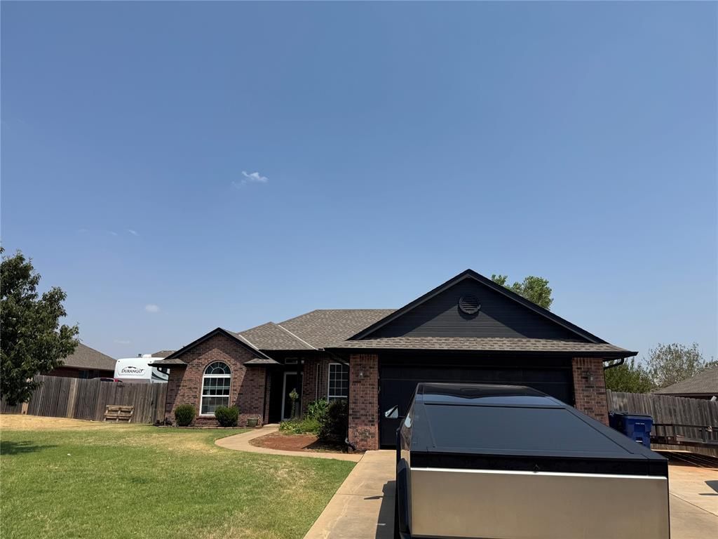 1121 NW Phils Way, Piedmont, OK 73078