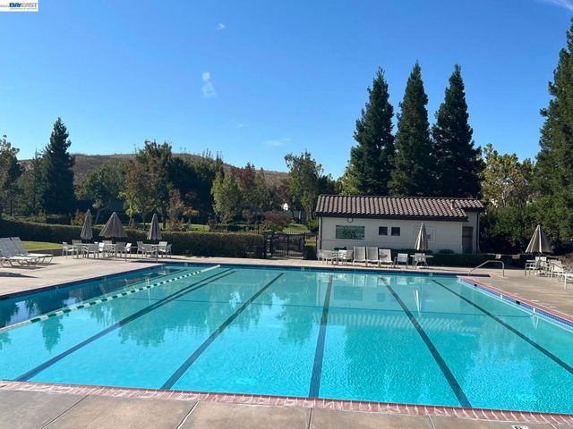 4541 Sweetgale Dr, San Ramon, CA 94582