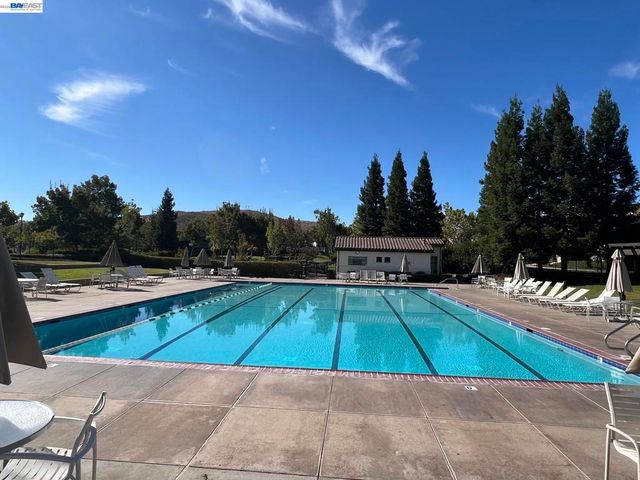 4541 Sweetgale Dr, San Ramon, CA 94582