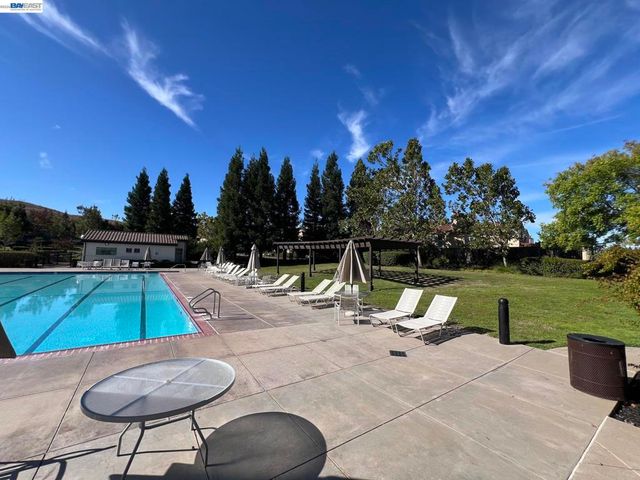 4541 Sweetgale Dr, San Ramon, CA 94582