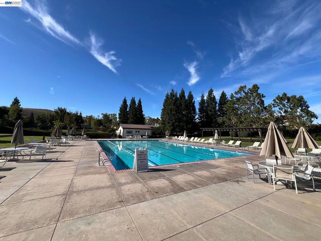 4541 Sweetgale Dr, San Ramon, CA 94582