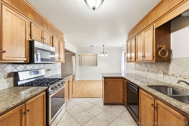12309 E 81st Street North, Owasso, OK 74055