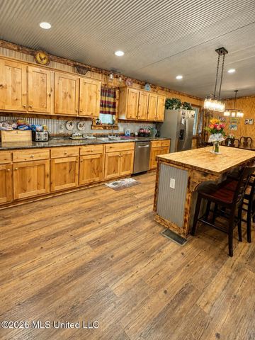 129 Humphrey Road, Holly Springs, MS 38635