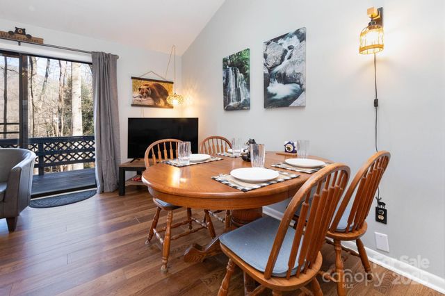 34 Oakridge Drive, Maggie Valley, NC 28751