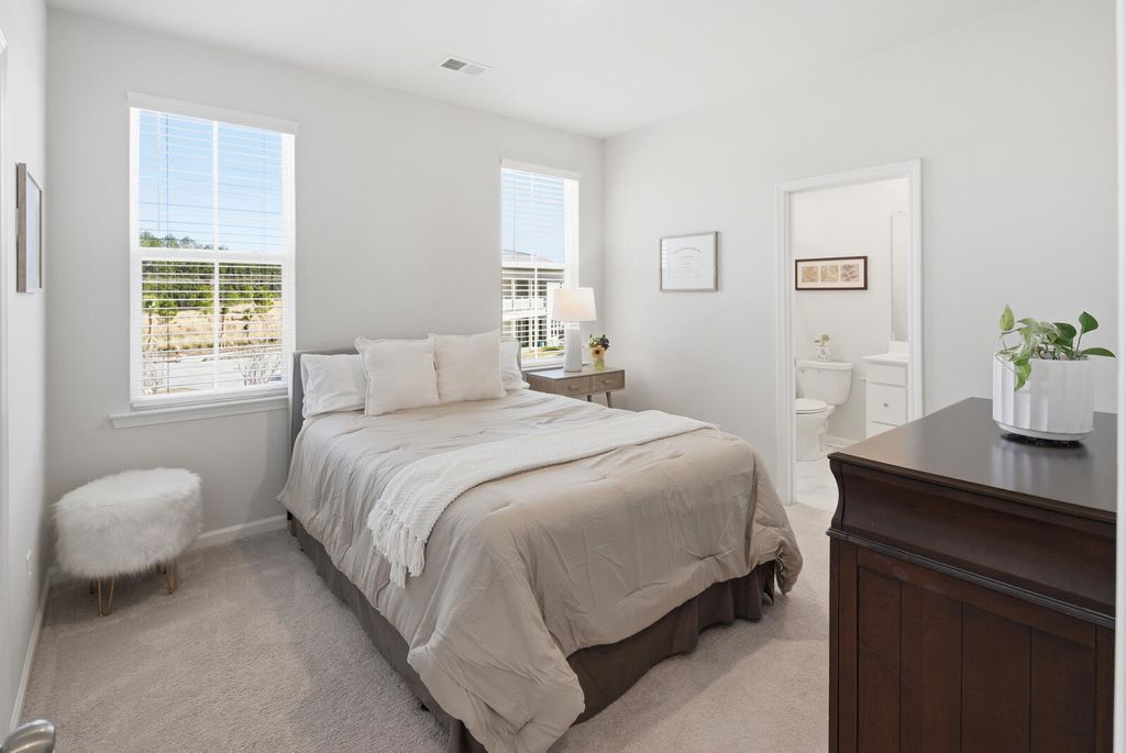 Image 40 of property listing at 68 Arrowwood Way, Summerville, SC 29485