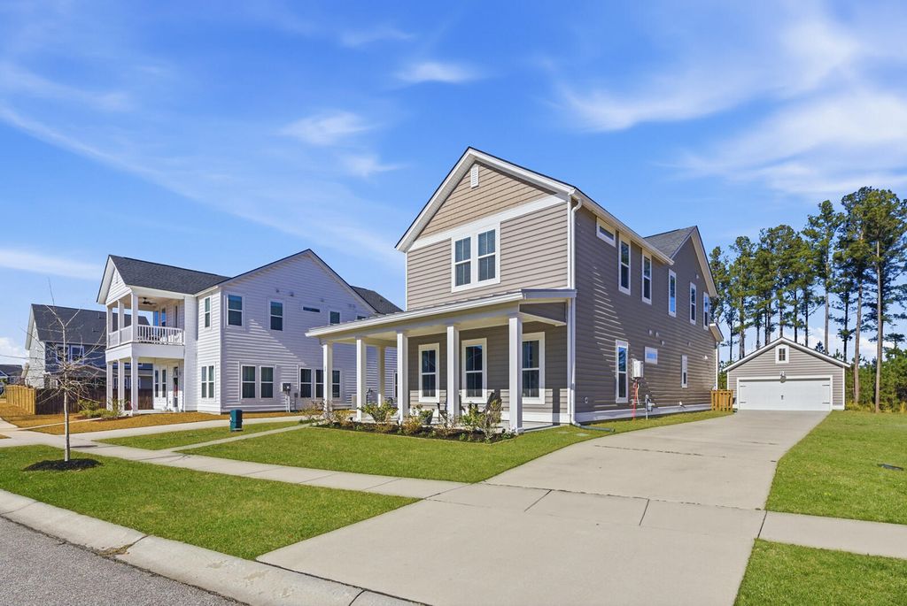 Image 5 of property listing at 68 Arrowwood Way, Summerville, SC 29485