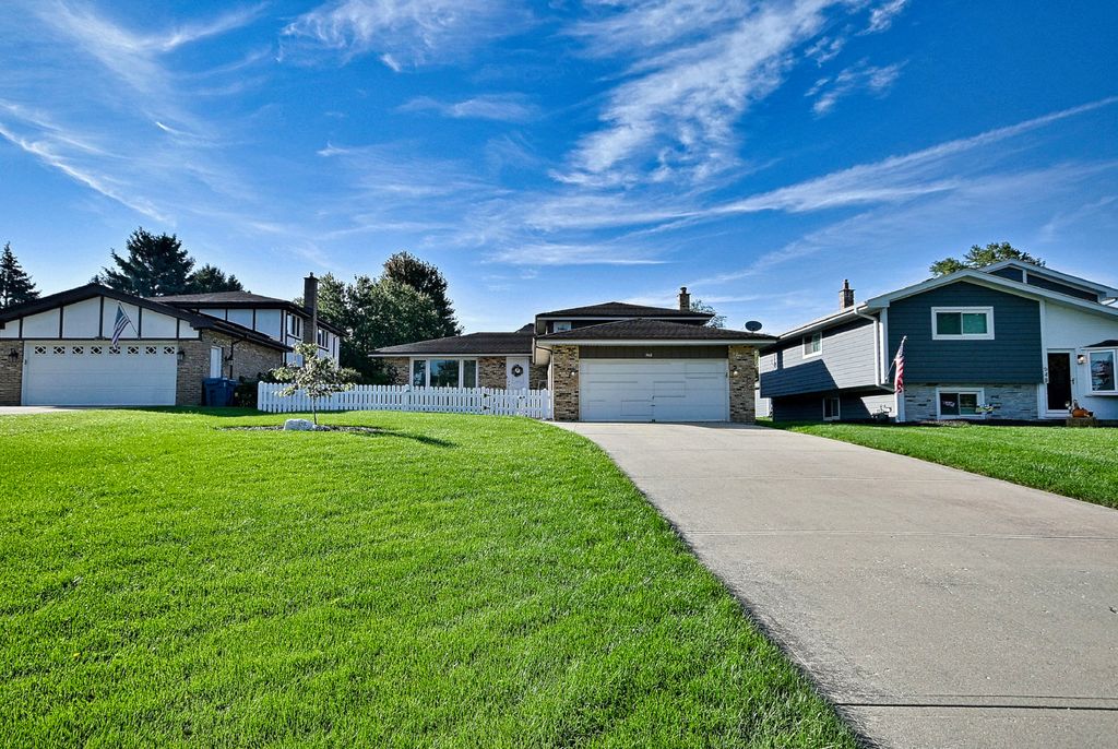 542 W Armitage Avenue, Elmhurst, IL 60126 — photo 2