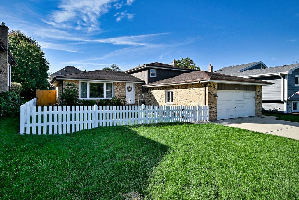 542 W Armitage Avenue, Elmhurst, IL 60126 — photo 3