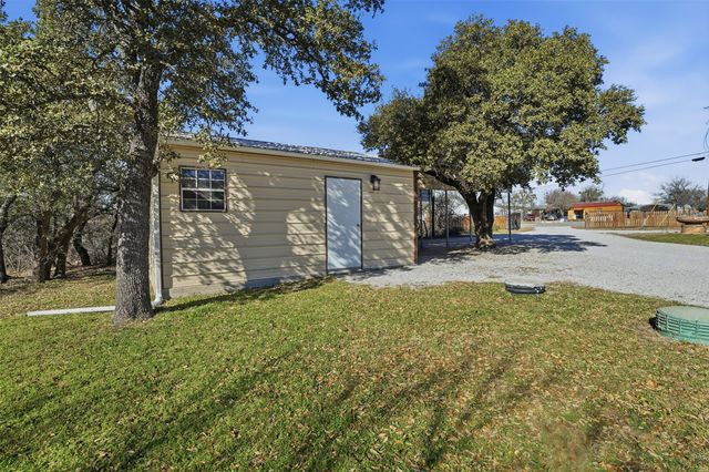 224 Cactus Ridge Court, Springtown, TX 76082