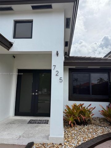 725 NW 135th Ct, Miami, FL 33182
