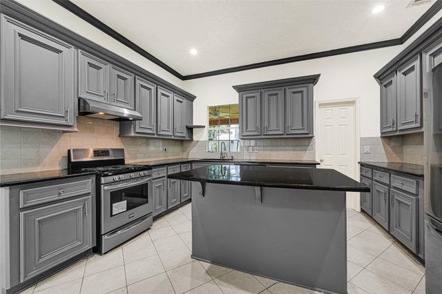 10535 Emnora Lane, Houston, TX 77043