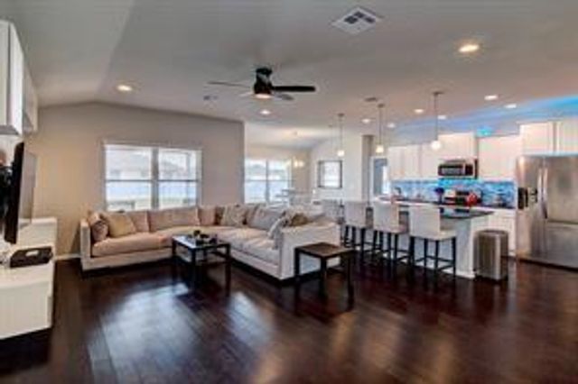 1118 Black Canyon ST, Pflugerville, TX 78660