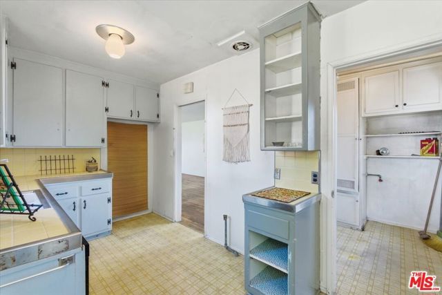 3324 Beethoven Street, Los Angeles, CA 90066