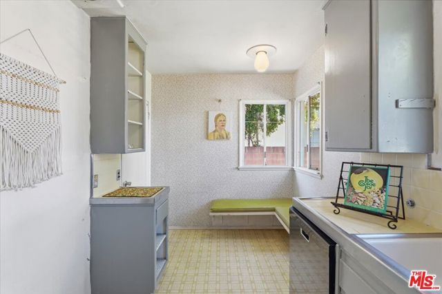 3324 Beethoven Street, Los Angeles, CA 90066