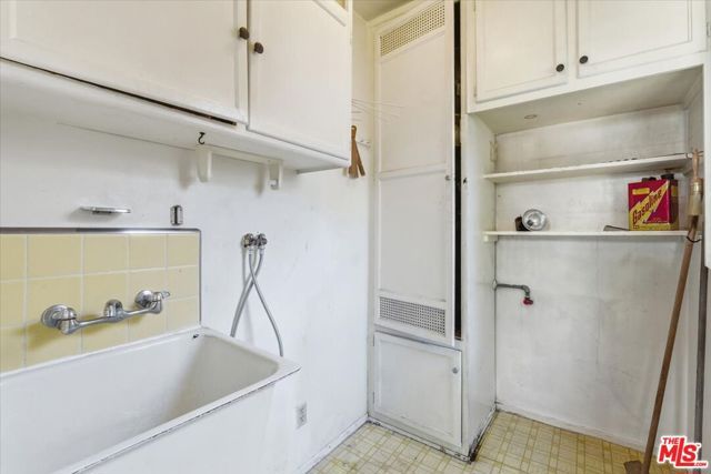 3324 Beethoven Street, Los Angeles, CA 90066