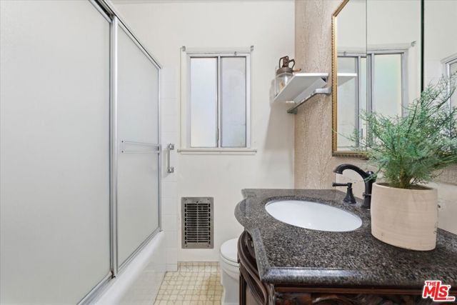 3324 Beethoven Street, Los Angeles, CA 90066