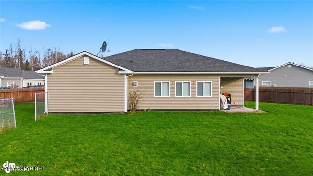 488 W Goldenwood Street, Wasilla, AK 99654