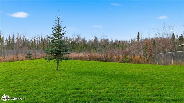 488 W Goldenwood Street, Wasilla, AK 99654