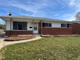 31374 Pinto Drive, Warren, MI 48093