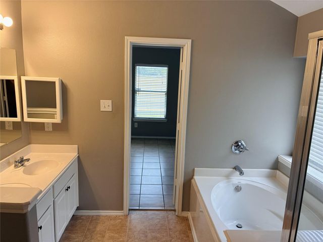 7422 Secretariat Ridge Drive, Humble, TX 77338