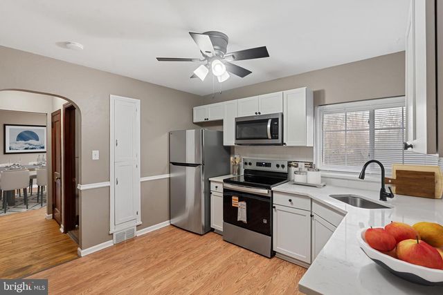 60 PALETHORPE AVE, Clementon, NJ 08021