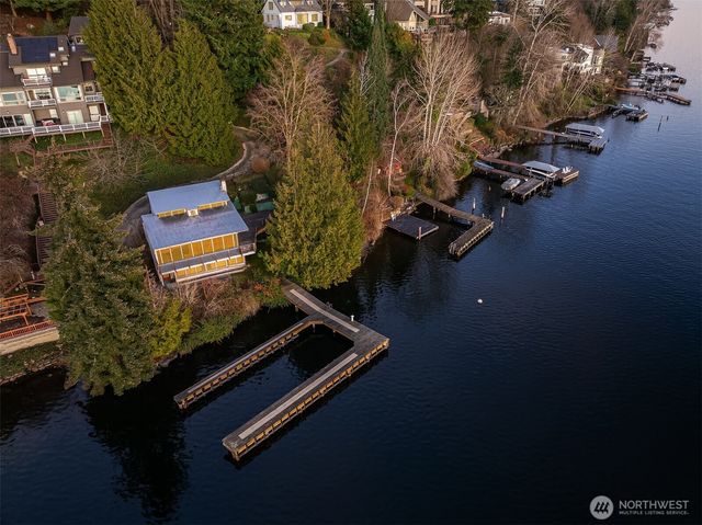 8025 W Mercer Way, Mercer Island, WA 98040