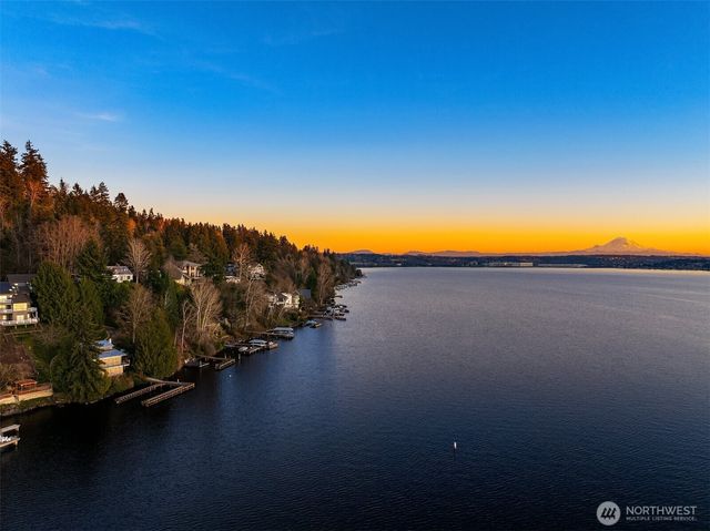 8025 W Mercer Way, Mercer Island, WA 98040