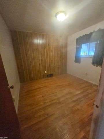 19405 Opal Street, Clinton Twp, MI 48035