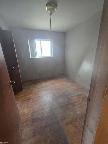 19405 Opal Street, Clinton Twp, MI 48035