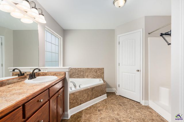 135 pond Drive, Kathleen, GA 31047