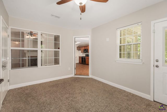 135 pond Drive, Kathleen, GA 31047