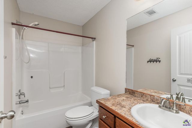 135 pond Drive, Kathleen, GA 31047