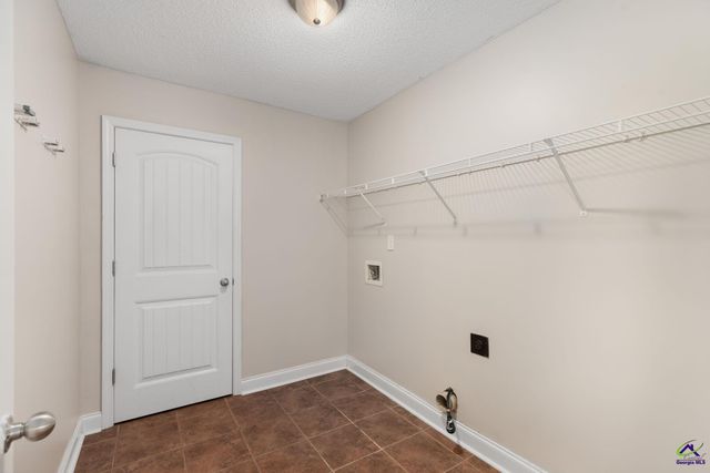 135 pond Drive, Kathleen, GA 31047