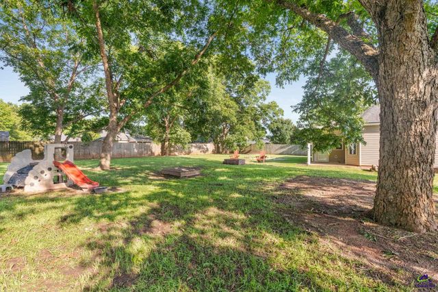 135 pond Drive, Kathleen, GA 31047