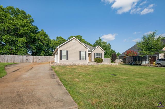 135 pond Drive, Kathleen, GA 31047