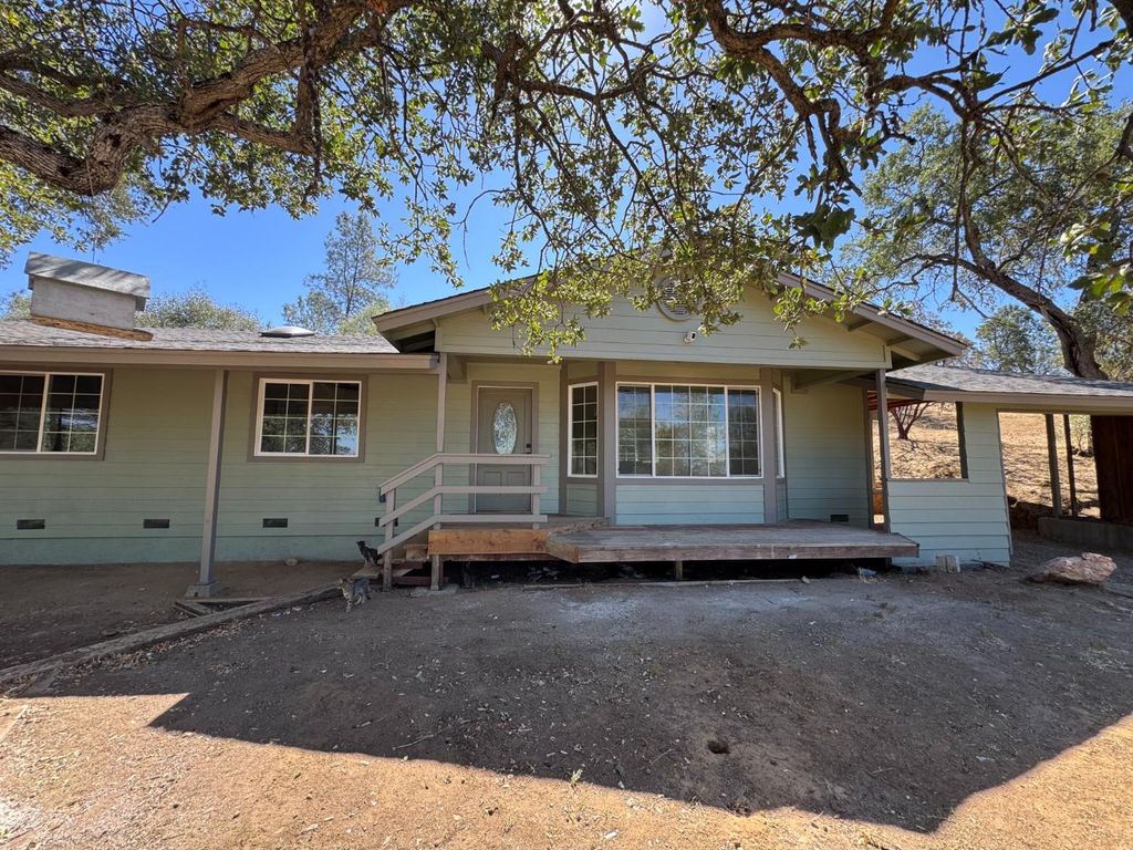 Image 1 of property listing at 35229 Ocb Mine Road, Coarsegold, CA 93614